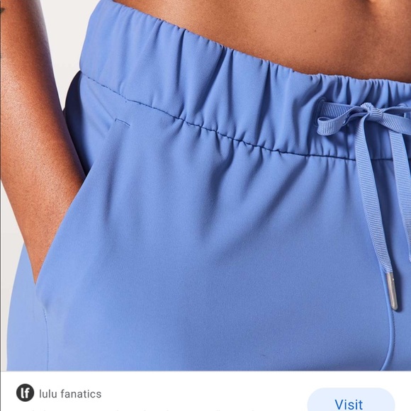 ISO lululemon on the fly shorts Light Horizon - Picture 3 of 3